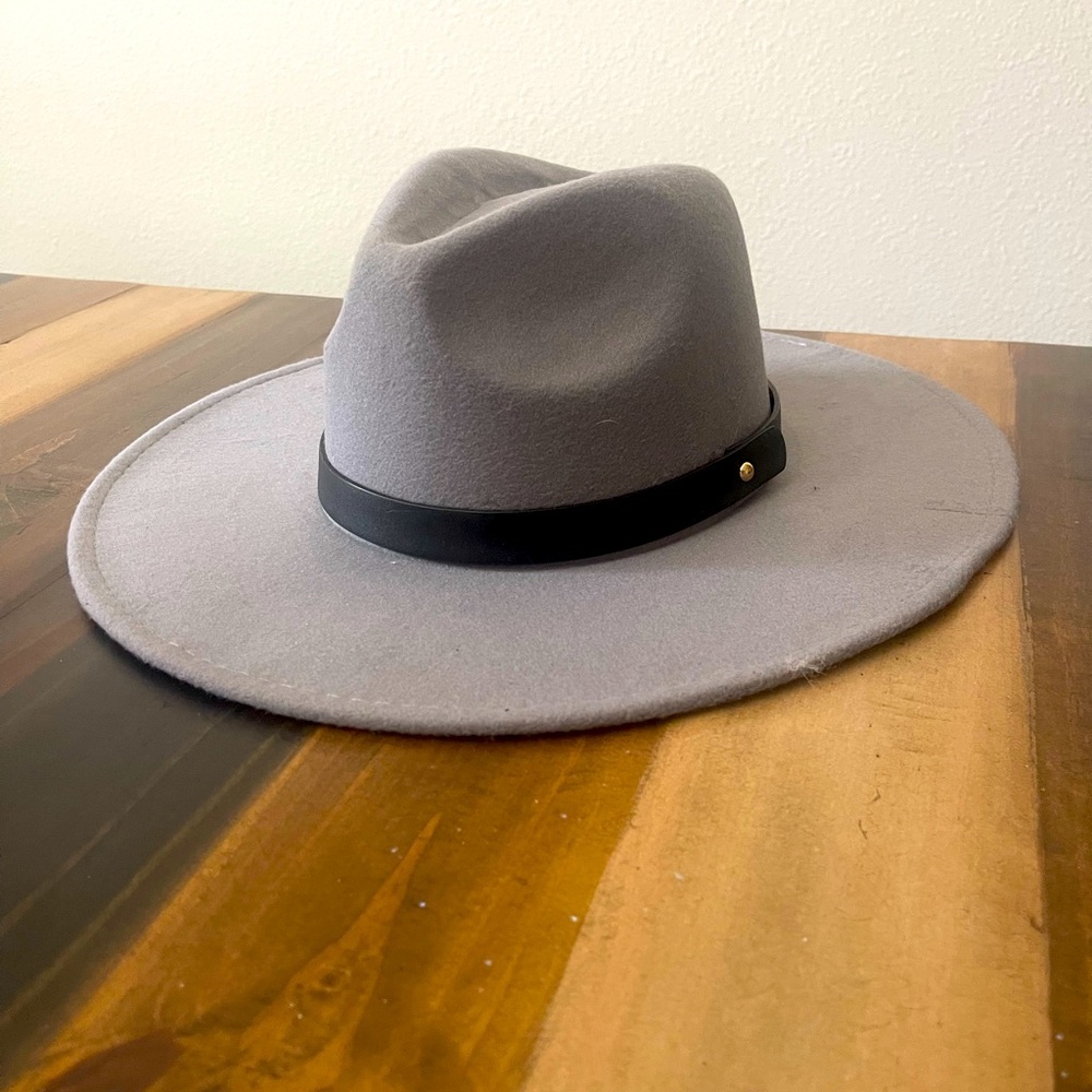 Glenty used hat to go with any and everything.